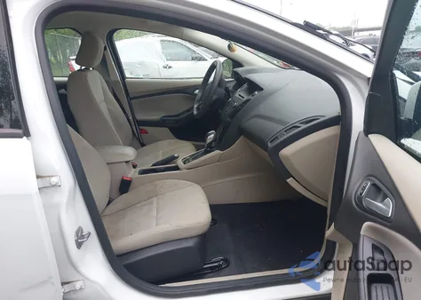 2016 Ford Focus Se z USA, uszkodzony, nr VIN 1FADP3K29GL354594